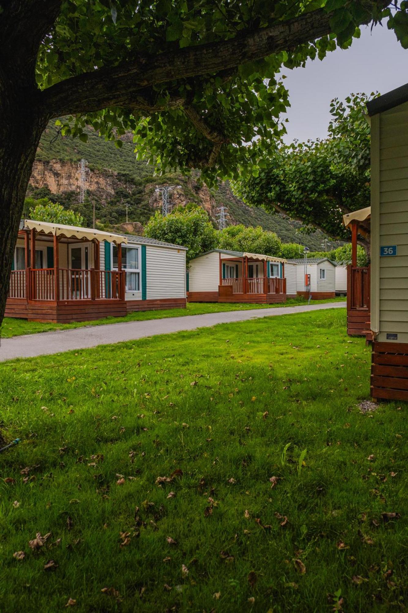 Frontera Bungalow Park Farga de Moles Luaran gambar